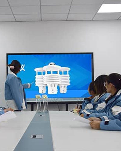 壓電雨量計(jì)工廠員工培訓(xùn)